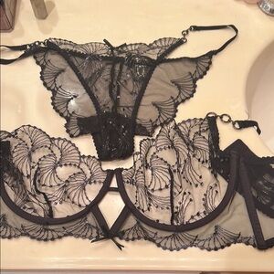Elegant Black Lace Lingerie Set
